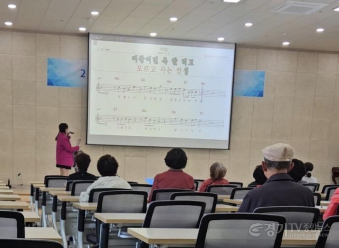 사진1 노래교실 운영사진 (1).jpg