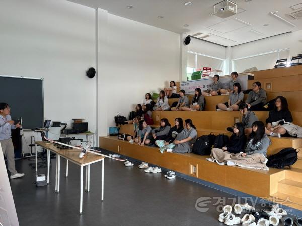 [크기변환]2양정여고 드론체험교육(2).jpg