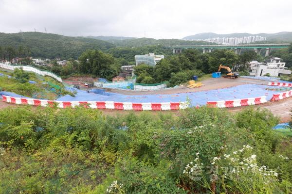 [크기변환]9-3. 용인특례시 수지구 고기동의 노인복지주택 공사현장.JPG