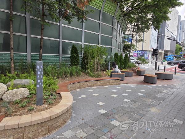 [크기변환]3-2. 명지대 사거리 완충녹지 개선 후 모습.jpg