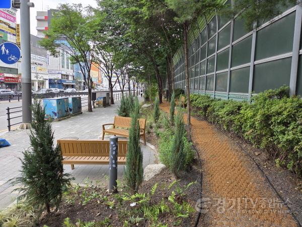 [크기변환]3-3. 명지대 사거리 완충녹지 개선 후 모습.jpg