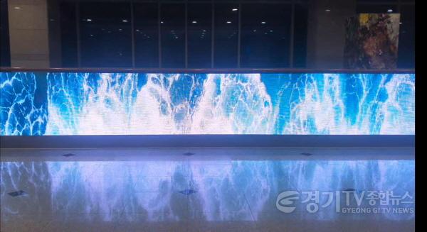 [크기변환]1시청사 미디어 보드 설치2.jpg