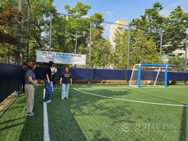 [크기변환]250708 경기도의회 전자영 의원, 경기도 특조금으로 정비 마친 김혁공원 현장점검.jpg