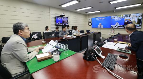 [크기변환]6-1. 정구원 화성특례시 제1부시장이 8일 민생회복 소비쿠폰 지급 관련 읍면동장 영상회의를 주재하고 있다.jpg