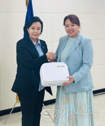 [크기변환]250708 정윤경 부의장, ‘여성이 바꾸는 정치, 세계를 잇다’ 몽골 여성의원단과 교류 (3).jpg