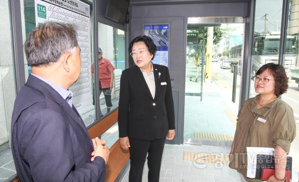 [크기변환]1. 이천시, 두 번째 똑똑한 버스정류장 장호원 ‘스마트 쉘터’ 운영 개시1.jpg