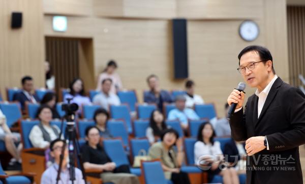 [크기변환]250711_임태희_교육감_경기교육정책_도민의_시선과_목소리에서_출발해야(사진5).jpg
