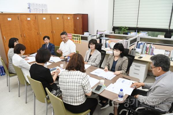 [크기변환]2.화성특례시의회 문화복지위원회  사전보고회 및 시설 현장점검 실시(1).jpg