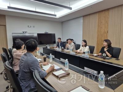 [크기변환]250711 장윤정 의원, 과대·과밀학교 문제 해소 위한 정담회 개최 (1).jpg