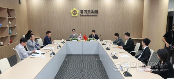 [크기변환]250714 김진경 의장, 중국 장쑤성 인민대표대회 우호대표단 접견...한중 협력 새로운 지평 열 것 (4).jpg