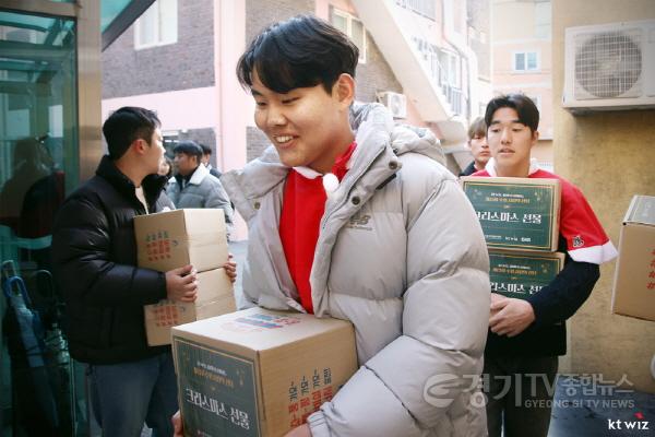 [크기변환]1-2. 수원시-프로구단 ‘팀워크’로 지역상생 ‘득점’.jpg