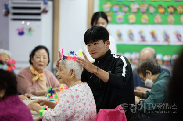 [크기변환]1-5. 수원시-프로구단 ‘팀워크’로 지역상생 ‘득점’.png