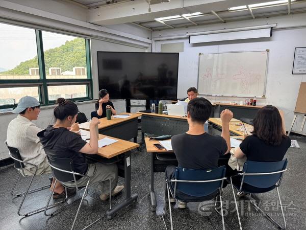 [크기변환]기획공연 회의 장면.jpg