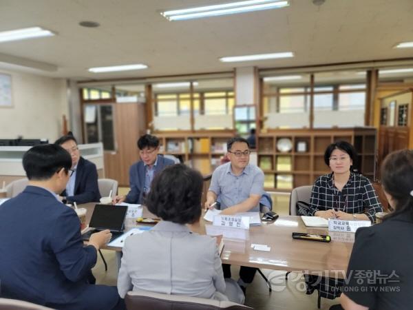 [크기변환]250716_경기도교육청_언동초_방문_학교교육지원_의견_청취(사진).jpg