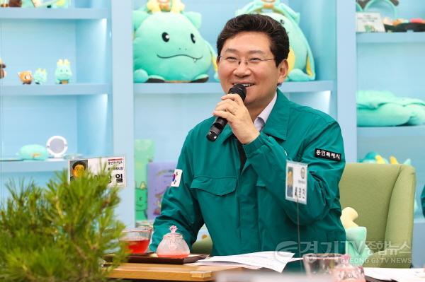 [크기변환]10-1. 17일 시청에서 열린 제13회 안전문화살롱에서 이상일 시장이 발언하고 있다.jpg