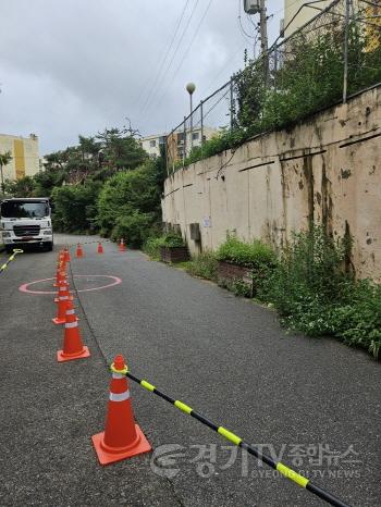 [크기변환]1-4. 이재준 수원시장, 권선구 붕괴 우려 외벽 긴급 점검.jpg