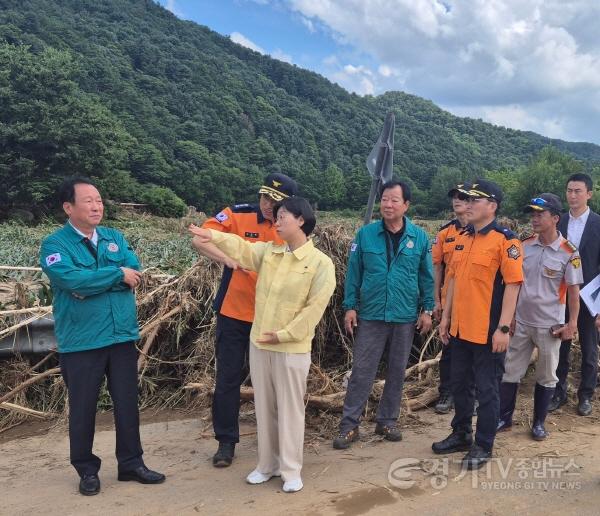 [크기변환]250721 안전행정위원회, 가평군 ‘특별재난지역 선포’ 촉구… 수해 복구 지원 총력 (1).jpg