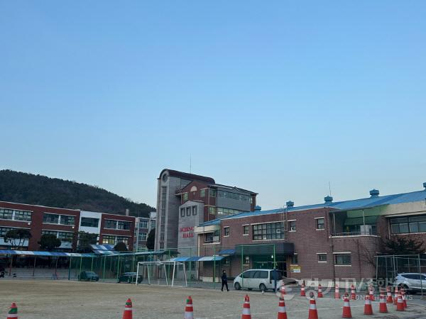[크기변환]1. 용인특례시 처인구에 있는 용인중학교 전경.jpg