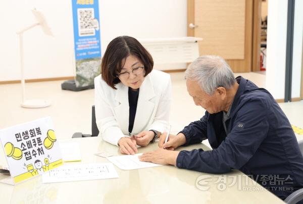 [크기변환]1-1. 김보라 시장, 소비쿠폰 지급 현장점검.jpg
