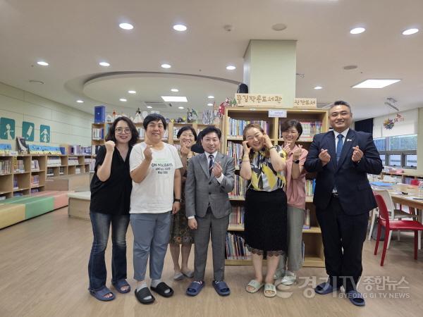 [크기변환]1.문복위 위원 및 도서관관계자 기념사 (2).jpg