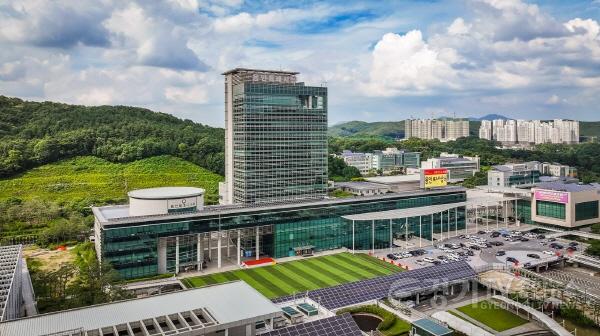 [크기변환]13-2. 용인특례시청사 전경.jpg