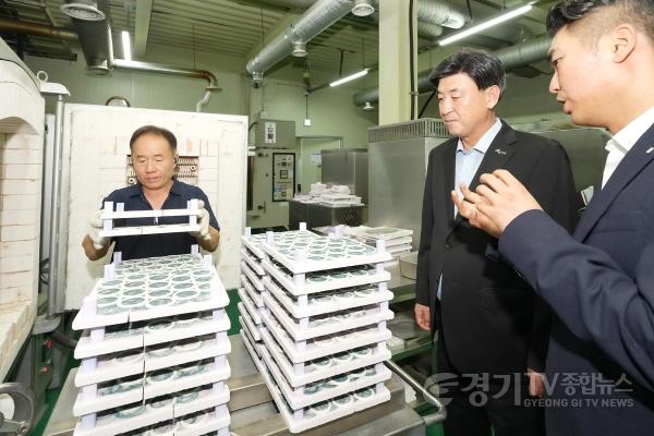 [크기변환]광주시, 현장 중심 소통행정 강화… 지역 우수 제조업체 방문 (4).jpg