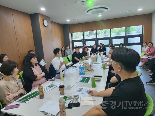 [크기변환]250725 김근용 의원, 평택 9개교 학부모 간담회 개최… “통학안전·교육환경 개선에 힘 보태겠다” (2).jpg