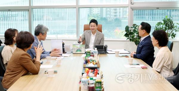 [크기변환]250729 김진경 의장, 공공치과병원 등 구강 돌봄 인프라 구축 논의 (3).jpg