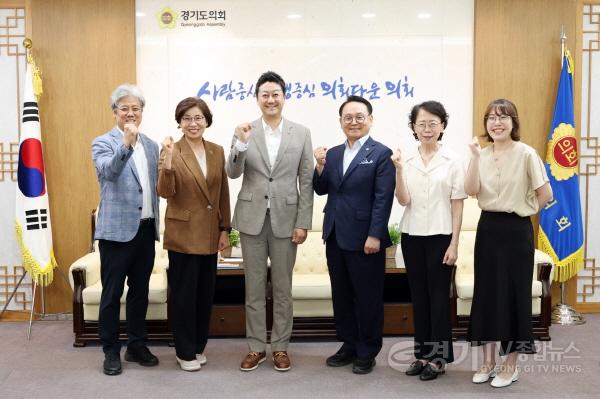 [크기변환]250729 김진경 의장, 공공치과병원 등 구강 돌봄 인프라 구축 논의 (1).jpg