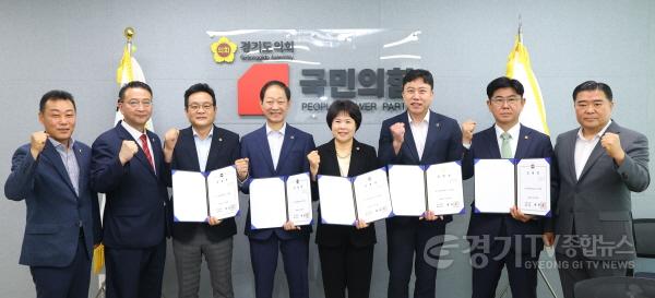 [크기변환]백현종 국민의힘 대표의원, 분과별 정책위원장 7명 임명.jpg