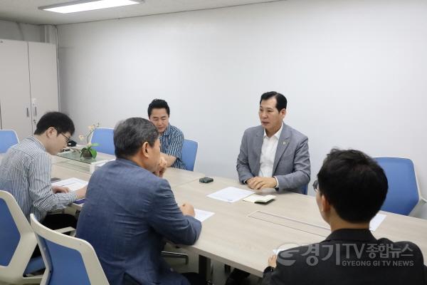 [크기변환]250730 이영봉의원, 50년 된 경기벤처창업지원센터, 그대로 둘 건가요...신축 필요성’ 강조1.jpg