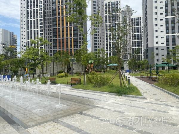 [크기변환]2-2. 용인특례시 처인구 고림진덕지구 무지개구름 소공원 전경.JPG