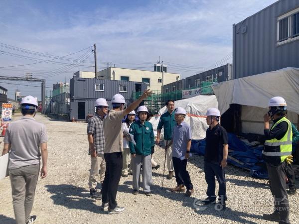 [크기변환]01-여주시, 폭염 대비 건설현장 및 계절근로자 작업장 안전 점검 실시(1).jpg