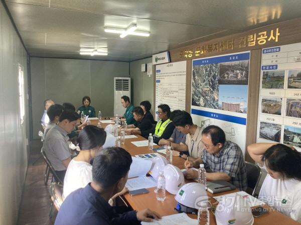 [크기변환]01-여주시, 폭염 대비 건설현장 및 계절근로자 작업장 안전 점검 실시(2).jpg