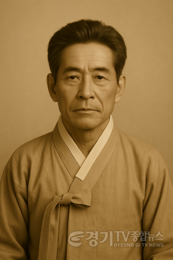 [크기변환]시는 첨단기술을 활용해 독립운동가의 모습을 되살리고 후손에 전달하는 특별한 행사도 마련했다. 사진은 AI로 복원된 독립운동가 남시우 선생.png