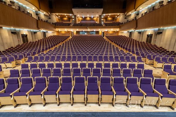 [크기변환]1-1. 용인포은아트홀 객석 모습.jpg