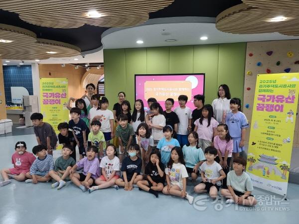 [크기변환]단체 기념 사진.jpg