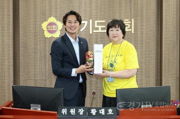 [크기변환]250807 황대호 의원, 광복 80주년! 고려인 동포 아리랑무용단과 정담회 개최 (2).jpg