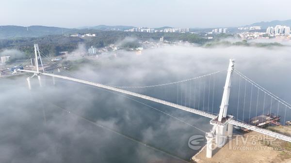 [크기변환]사본 -출렁다리_물안개 (2).jpg