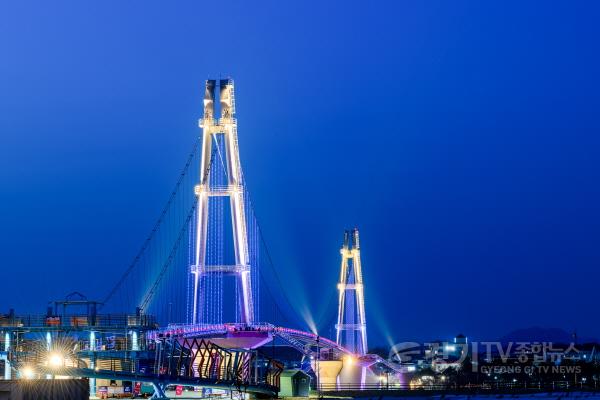 [크기변환]사본 -출렁다리_미디어파사드2.jpg