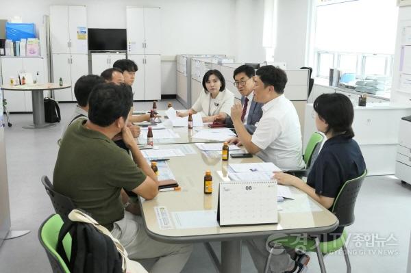 [크기변환]250807 박명수·황세주 의원, 낚시업계 SOS...유해야생동물 피해 예방 정담회 (2).jpg