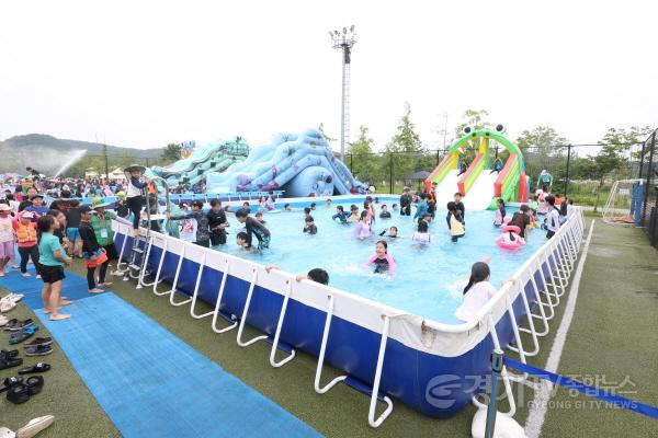 [크기변환]2-1. 시민들이 새솔동 수노을 물놀이 축제를 즐기고 있다 - 복사본.jpg