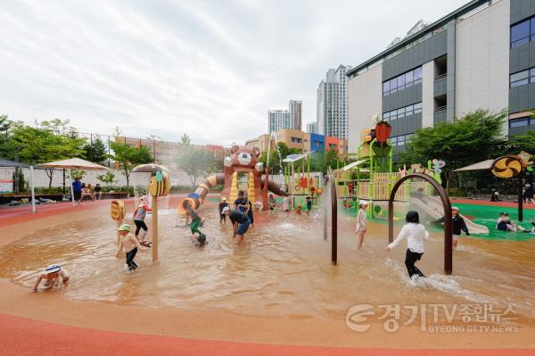 [크기변환]1.오산시, 부산동 물놀이장·맨발황톳길 개장식 개최-2.jpg