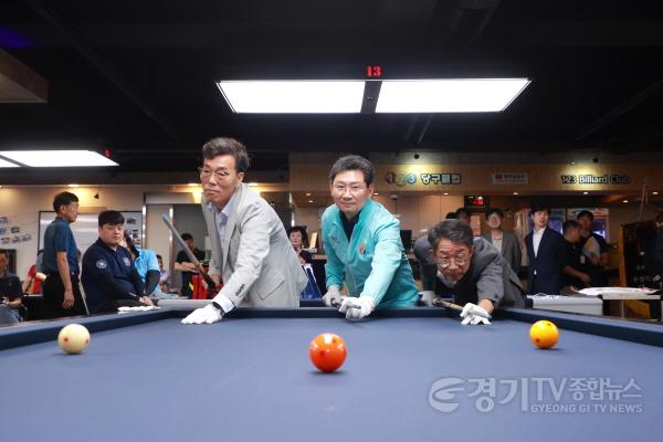 [크기변환]5-2. 이상일 용인특례시장은 13일 제14회 용인특례시장배 전국장애인당구대회에 참석해 선수단과 관계자들을 격려했다.JPG