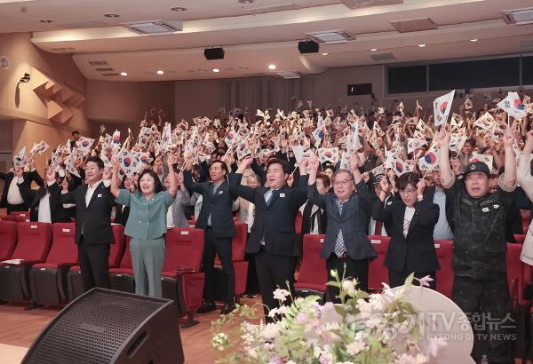 [크기변환]8월 15일 시흥시청 늠내홀에서 열린 80주년 광복절 경축식 현장 (4).jpg