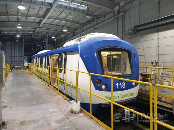 [크기변환]2-2. 용인특례시는 한국철도기술연구원과 협력해 추진한 열차 자동운전용 핵심 통신장치 국산화 시험운전에 성공했다.jpg