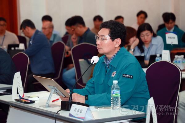 [크기변환]4-2. 이상일 용인특례시장은 19일 동백·보정 종합복지회관(가칭) 건립 인테리어 통합관리 설계 완료 보고회 참석했다.jpg