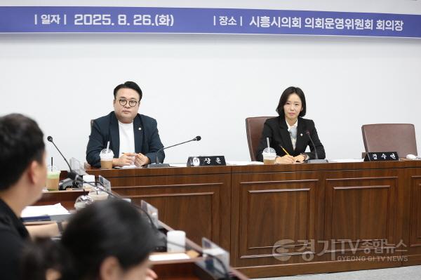 [크기변환]20250826_(왼쪽부터)이상훈 의원, 김수연 의원.jpg