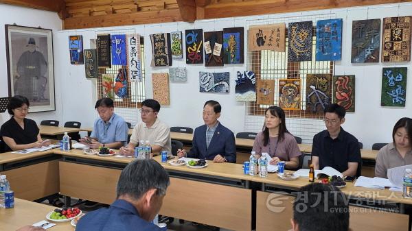 [크기변환]250828 윤재영 의원, 문화유산 현장점검 통해 보존정책 개선 촉구 (1) (1).jpg