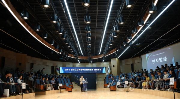 [크기변환]250828_임태희_교육감__“현장_부담_줄이고__교육이_실제로_바뀔_수_있도록_자문위원의_힘_모아주시길”(사진)_(2).JPG